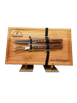 Tabla grande con cubiertosd